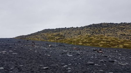 Téléchargez les photos : Champ de lave, sable noir, rochers et épaves en Islande - en image libre de droit