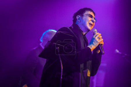 Téléchargez les photos : 21 mars 2023 : Concert de Marc Almond à Tivoli Vredenburg - en image libre de droit