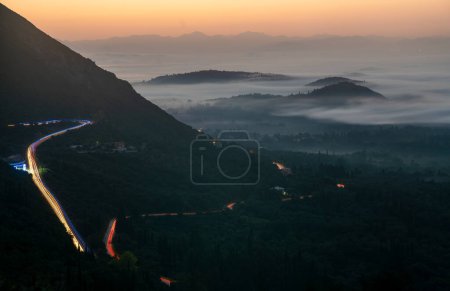 Foto de Panorama de la isla griega de Corfú al amanecer - Imagen libre de derechos