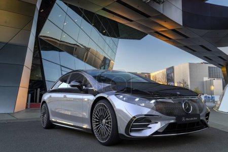 Téléchargez les photos : Mercedes électrique EQS Ceci est le nouveau modèle phare et une démonstration des capacités de Mercedes-Benz. - en image libre de droit