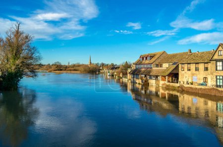 Téléchargez les photos : View of the town of St. Ives, on the banks of the River Great Ouse, Cambridgeshire, England, United Kingdom - en image libre de droit