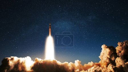 Téléchargez les photos : Une fusée avec des nuages de fumée et de souffle décolle avec succès dans le ciel étoilé. Lancement d'un vaisseau spatial vers une nouvelle mission spatiale. Technologie, science et transports, concept - en image libre de droit