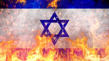 Foto de Bandera de Israel en llamas con chispas, concepto. Guerra en el Medio Oriente. Hamás ataca Israel - Imagen libre de derechos