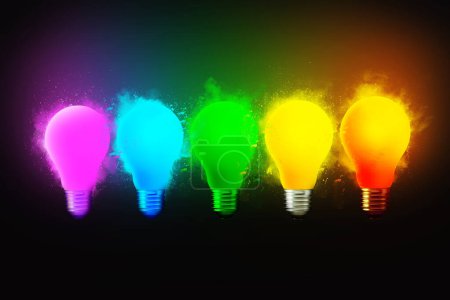 Kreative helle farbige Glühbirnen sprengen mit trockener Farbe auf schwarzem Hintergrund, Konzept. Kreative Idee und anderes Denken. Denken Sie nach. Strom