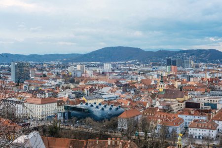 Vue aérienne de la ville de Graz en hiver, Autriche.