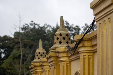 Foto de Golden temple building a place of tourism in indonesia - Imagen libre de derechos