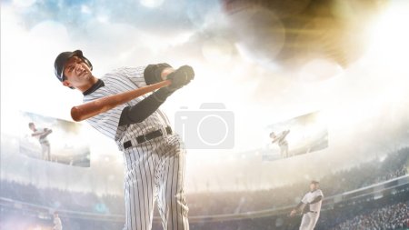 Foto de Jugador de béisbol profesional en acción en la gran arena - Imagen libre de derechos