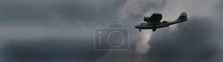 Téléchargez les photos : Victory show, Leicester, Royaume-Uni, septembre 2023. Événement d'histoire vivante sur WW2. Le Consolidated Model 28, plus communément connu sous le nom de PBY Catalina, est un hydravion et un avion amphibie produit dans les années 1930 et 1940.. - en image libre de droit