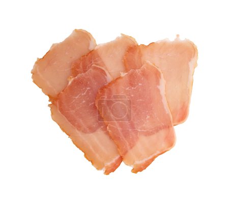 Téléchargez les photos : Morceaux de balyk, jambon de porc de viande salée isolé sur fond blanc avec chemin de coupe, vue de dessus - en image libre de droit