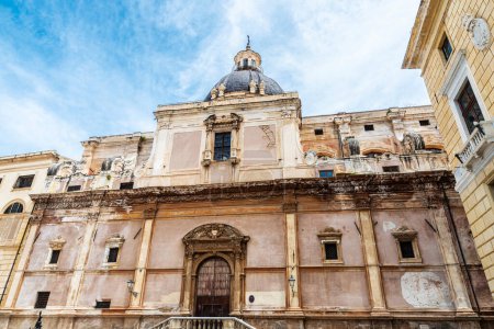 Foto de Fachada de la Iglesia de Santa Caterina Alessandria en el casco antiguo de Palermo, Sicilia, Italia - Imagen libre de derechos