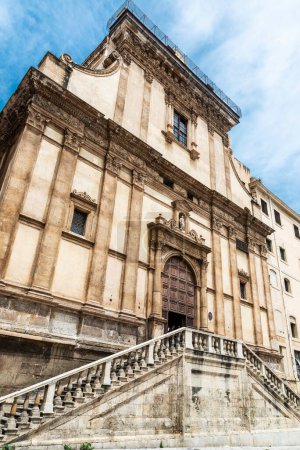 Foto de Fachada de la Iglesia de Santa Caterina d Alessandria en el casco antiguo de Palermo, Sicilia, Italia - Imagen libre de derechos