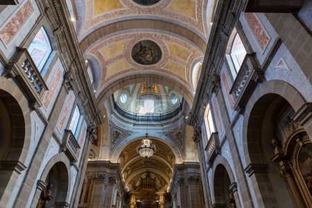 Foto de Interior del Santuario de Bom Jesus do Monte, Braga, Portugal - Imagen libre de derechos