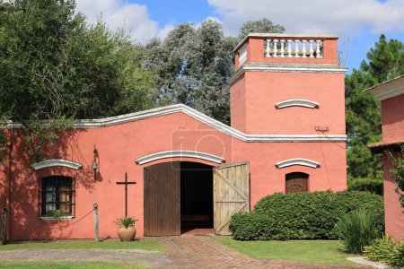Die kleine Kapelle einer alten historischen Estancia außerhalb von Buenos Aires (Argentinien)).