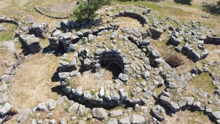 nuraghe pitzu cummu - Ruinen der Nuraghen in Mittelsardinien