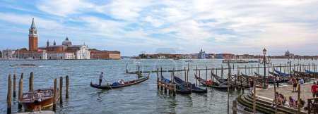 Téléchargez les photos : Beau canal vénitien à Venise en septembre 2023. Voyages et tourisme - en image libre de droit