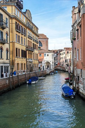 Téléchargez les photos : Beau canal vénitien à Venise en septembre 2023. Voyages et tourisme - en image libre de droit
