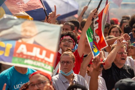 Téléchargez les photos : SO PAULO (SP), 29-10-2022 Lula, Alckmin et Haddad participent à une marche sur Av. Paulista, SP, ce samedi après-midi (29) et avec la participation spéciale de l'ancien président uruguayen Jos Mujica - en image libre de droit