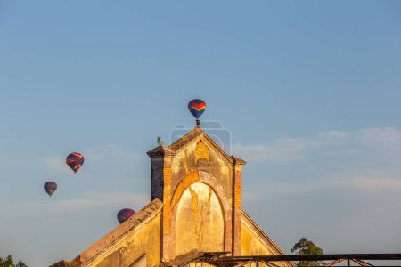Téléchargez les photos : BOITUVA, SO PAULO, BRÉSIL 12-17-2022Connue comme la capitale nationale du parachutisme et du ballon, Boituva est devenue l'une des destinations les plus populaires pour les aventuriers en service. - en image libre de droit