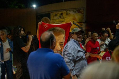 Téléchargez les photos : BRASILIA BRAZIL, JANUARY 01, 2023, Voters of third-time elected president Luiz Incio Lula da Silva gather in Brasilia to attend the inauguration - en image libre de droit