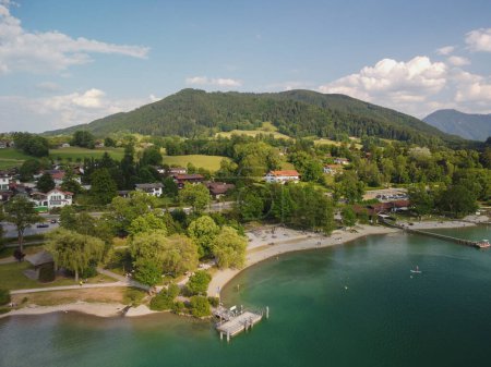 paisaje en el lago tegernsee - bavaria - Bad Wiessee. Foto de alta calidad