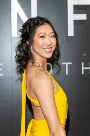 Foto de Shannon Dang asiste a la XX Gala Anual Inolvidable presentada por Lexus en The Beverly Hilton, Beverly Hills, CA 17 de diciembre de 2022 - Imagen libre de derechos