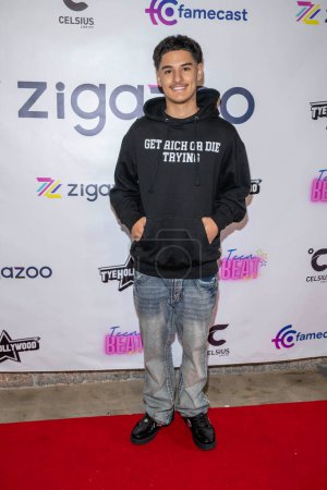 Foto de Influencer Duke Royc asiste a la fiesta "Kick Off to Summer" Presentado por Zigazoo y Teen Beat Media en Famecast Studios, Santa Monica, CA 15 de junio de 2023 - Imagen libre de derechos