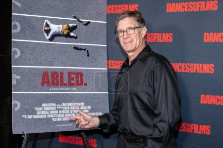 Foto de El productor Alan Finkel asiste a 26th Annual Dances With Films ABLED- THE BLAKE LEEPER STORY LA Premiere Documentary at TCL Chinese Theater, Los Angeles, CA July 1, 2023 - Imagen libre de derechos