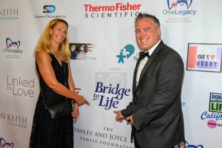 Téléchargez les photos : Bridge to Life Jennifer Guzman, Aaron Gilchrist assistent au gala annuel du prix OneLegacy Ava's Heart au Taglyan Complex, Los Angeles, CA 24 août 2023 - en image libre de droit