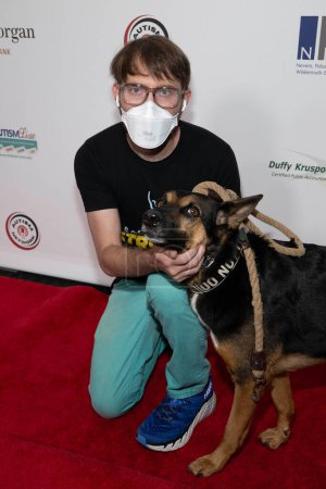 Téléchargez les photos : L'acteur Alex Plank assiste au 2e gala annuel All Ghouls Fundraising for Autism Care Today au Woodland Hills Country Club, Los Angeles, CA 28 octobre 2023 - en image libre de droit