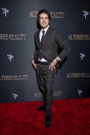 Téléchargez les photos : L'acteur / écrivain Charles Agron assiste à la projection spéciale de Thriller "ALTERED REALITY" au Regal LA Live, Los Angeles, Californie, 17 février 2024 - en image libre de droit