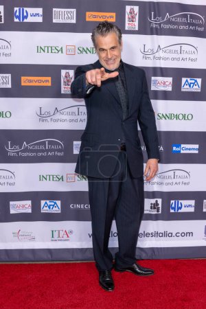 Téléchargez les photos : L'acteur Edoardo Costa assiste à la soirée d'ouverture du festival du film, de la mode et de l'art de Los Angeles en 2024 au TCL Chinese Theatre, Los Angeles, Californie, le 3 mars 2024 - en image libre de droit