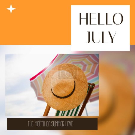 Foto de Composición de hola julio texto sobre sombrero de sol y sombrilla en la playa en verano. Verano, playa, relajante y vacaciones concepto de imagen generada digitalmente. - Imagen libre de derechos