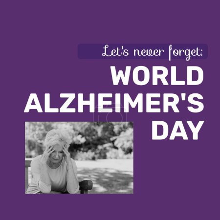 Foto de Compuesto de texto del día mundial de Alzheimer sobre la mujer caucásica mayor preocupada en el jardín. World alzheimer's day and health concept digitally generated image. - Imagen libre de derechos