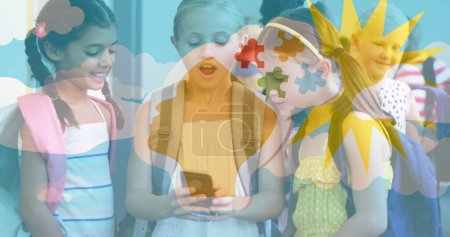 Bild von Puzzleteilen und Wolken über verschiedenen Schulkindern mit dem Smartphone. Monat des Autismus-Bewusstseins und Feier-Konzept digital generiertes Bild.