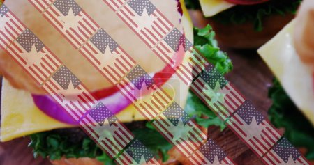 Téléchargez les photos : Image de drapeaux américains sur des hamburgers. fête des présidents, fête de l'indépendance et concept de patriotisme américain image générée numériquement. - en image libre de droit