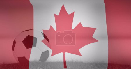 Foto de Imagen de ondear la bandera de Canadá sobre la pelota de fútbol. Mundial de fútbol concepto de imagen generada digitalmente. - Imagen libre de derechos