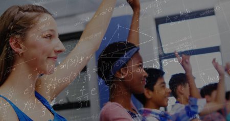 Foto de Imagen de ecuaciones matemáticas sobre el aprendizaje de los escolares. concepto global de educación, tecnología y conexiones imagen generada digitalmente. - Imagen libre de derechos