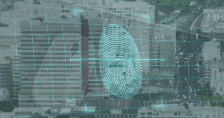 Bild von Fingerabdruckscans und digitalen Vorhängeschlössern über dem Stadtbild. Netzwerk, Datenverarbeitung, digitale Sicherheit und Technologiekonzept digital generiertes Bild.