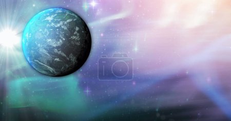 Téléchargez les photos : Image de la planète bleue dans un espace vert fumé, violet et rose. Planètes, cosmos et univers concept image générée numériquement. - en image libre de droit