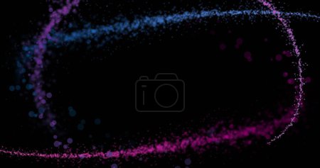 Téléchargez les photos : Image de sentiers lumineux colorés et des taches sur fond noir. Image de fond abstraite, concept de lumière et de mouvement générée numériquement. - en image libre de droit