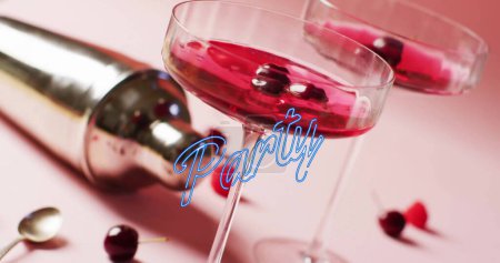 Téléchargez les photos : Image de partie néon texte et cocktails sur fond rose. Fête, boisson, divertissement et concept de célébration image générée numériquement. - en image libre de droit