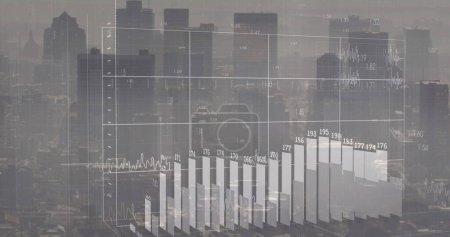 Bild der Finanzdatenverarbeitung über dem Stadtbild. globales Finanz-, Business- und digitales Schnittstellenkonzept digital generiertes Image.