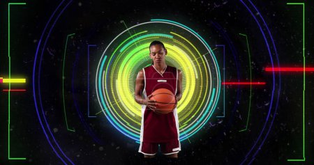 Téléchargez les photos : Image d'une joueuse afro-américaine de basket-ball sur fond noir. sport, connexions et concept d'interface numérique image générée numériquement. - en image libre de droit