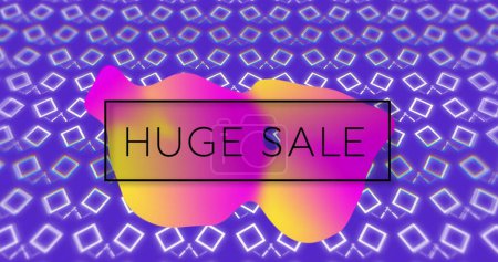 Bild des riesigen Verkaufs auf violettem Hintergrund mit rotierenden weißen Quadraten. Einkaufs-, Verkaufs- und Promotionskonzept digital generiertes Image.
