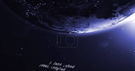 Foto de Una vista de la Tierra desde el espacio muestra parte del planeta en sombra. Estrellas brillan en el fondo, destacando la inmensidad del cosmos. - Imagen libre de derechos