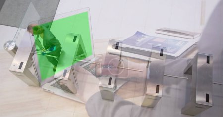 Image de mains utilisant un ordinateur portable avec écran vert, sur des femmes d'affaires marchant à travers des tourniquets. concept d'entreprise et de technologie de communication image générée numériquement.