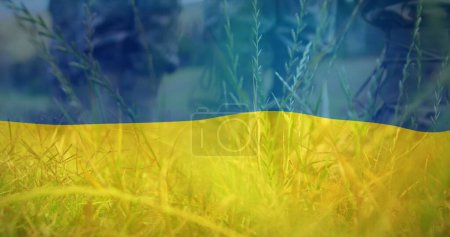 Foto de Imagen de la bandera de Ucrania sobre botas de soldado. crisis ucraniana y concepto de política internacional imagen generada digitalmente. - Imagen libre de derechos