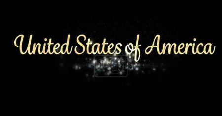 Téléchargez les photos : Image numérique de l'or États-Unis d'Amérique texte avec bokeh argent brillant sur fond noir 4k - en image libre de droit