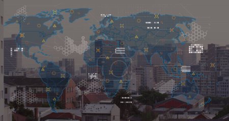 Carte numérique superposant le paysage urbain, montrant divers points de données. Les icônes bleues et jaunes représentent différents emplacements et informations