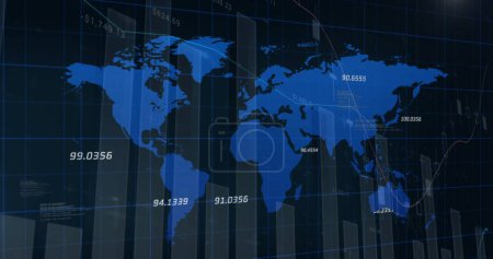 Téléchargez les photos : Carte du monde montrant les données numériques à travers les continents. Fond bleu et noir mettant l'accent sur les chiffres économiques, créant un impact visuel - en image libre de droit
